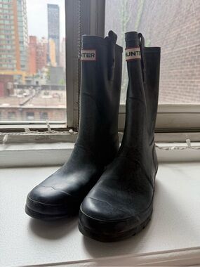 Hunter Navy Mid-Calf Rain Boots